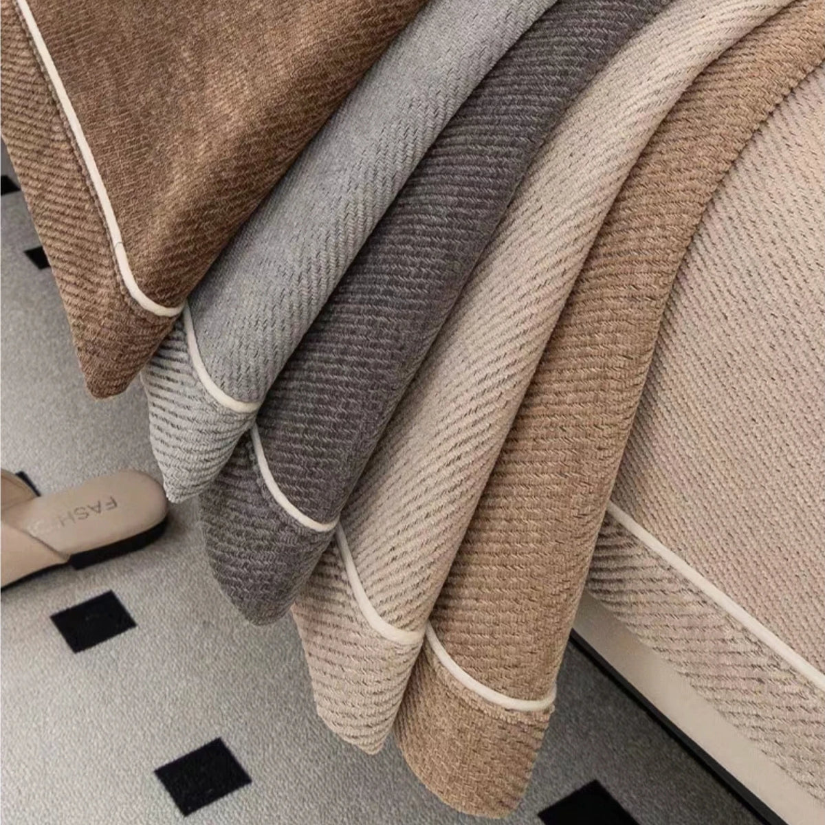 [Heavy Non-Slip Sofa Protector Classic] Luxurious Chenille Sofa Cover with Decorative Stitching - Thick, Sofa Towel