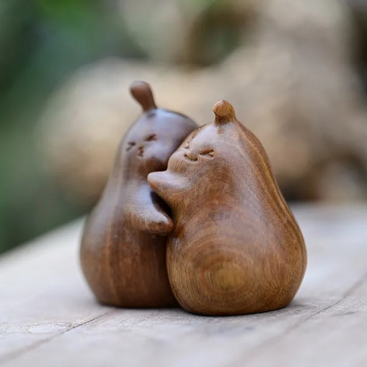 Cute Wooden Carvings Never Separate Figurine Valentine's Day Gifts Boyfriend Birthday Hugs Pears Home Decor Desktop Ornaments