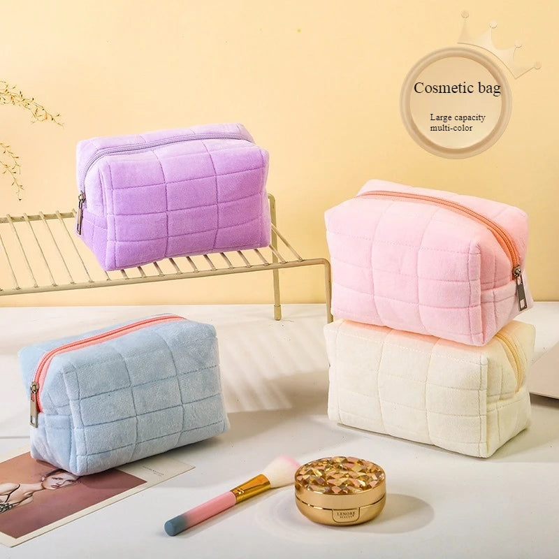 New cute plush cosmetic bag, travel skin care product storage bag, high-looking female mobile phone large capacity storage bag