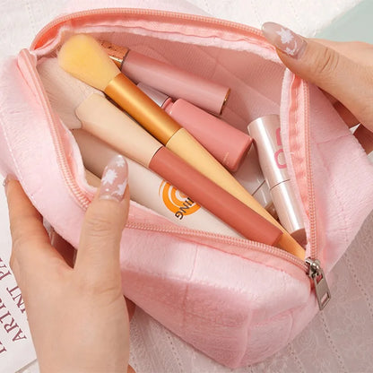 New cute plush cosmetic bag, travel skin care product storage bag, high-looking female mobile phone large capacity storage bag