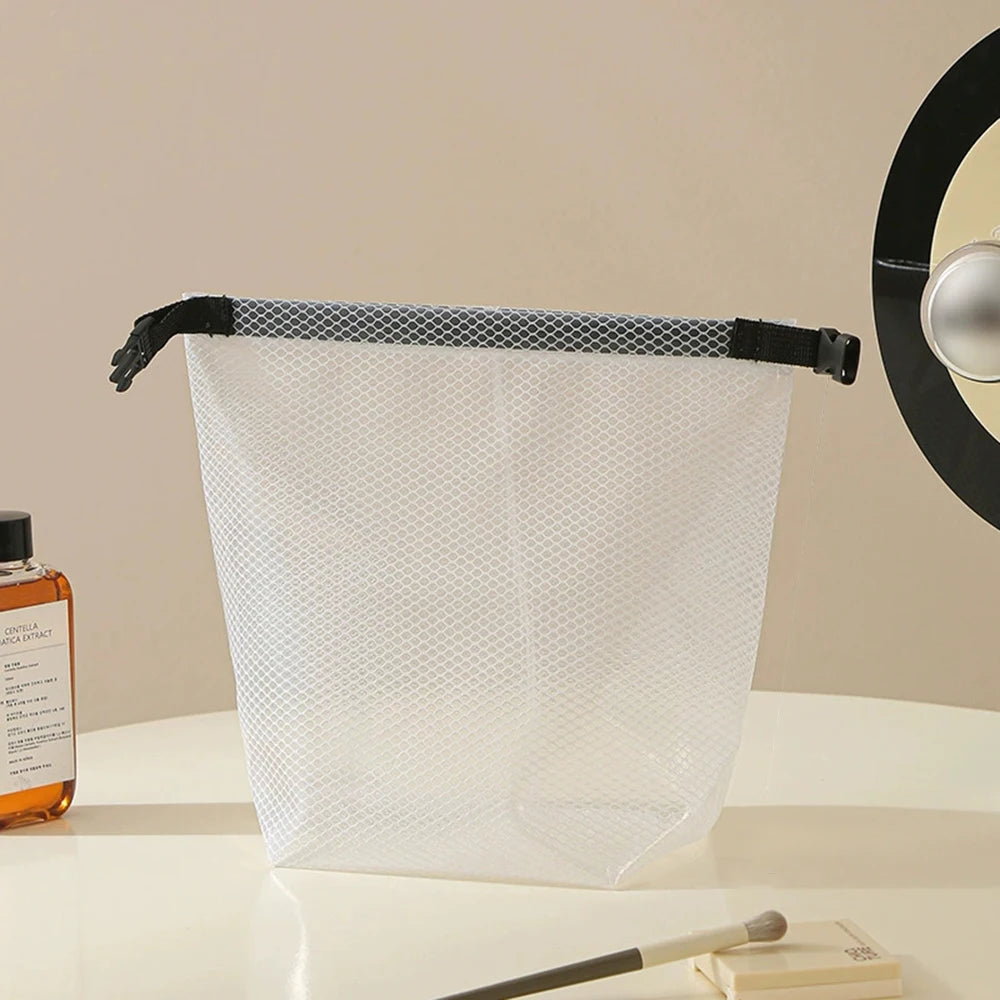 1PC/2PCS Travel Makeup Storage Bag - Large Capacity, Waterproof, Hand-Held, Suitable For Outdoor Swimming And Carrying.