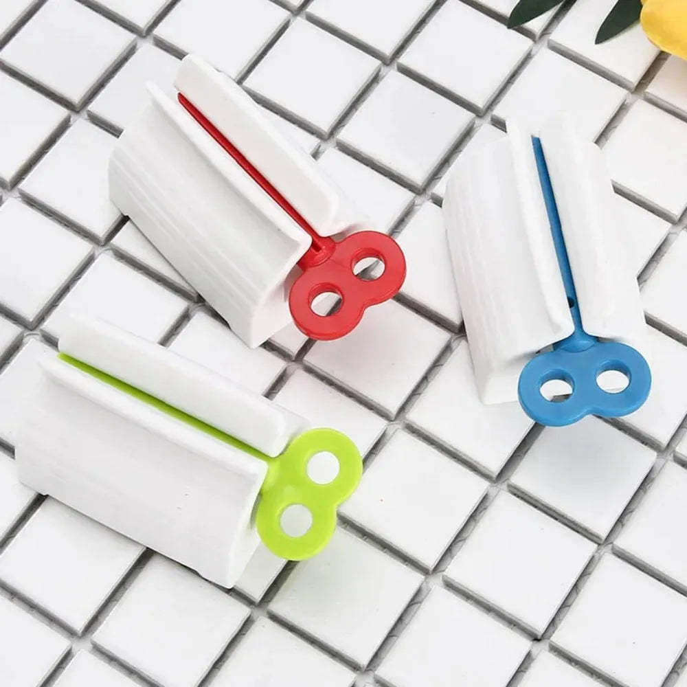 Toothpaste Squeezer Device Multifunctional Dispenser Facial Cleanser Clips Manual Lazy Tube Tools Press Bathroom Accessories