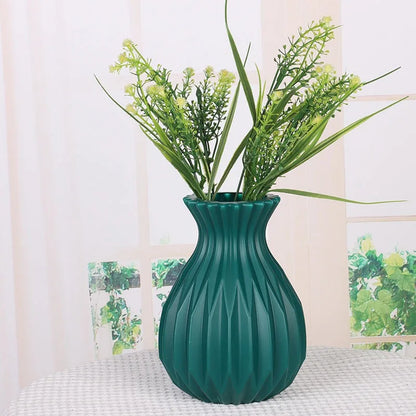 Nordic White Plastic Flower Vase, Small Hydroponic Planter for Living Room Home Decor, Modern Wedding Centerpiece Table Decorati