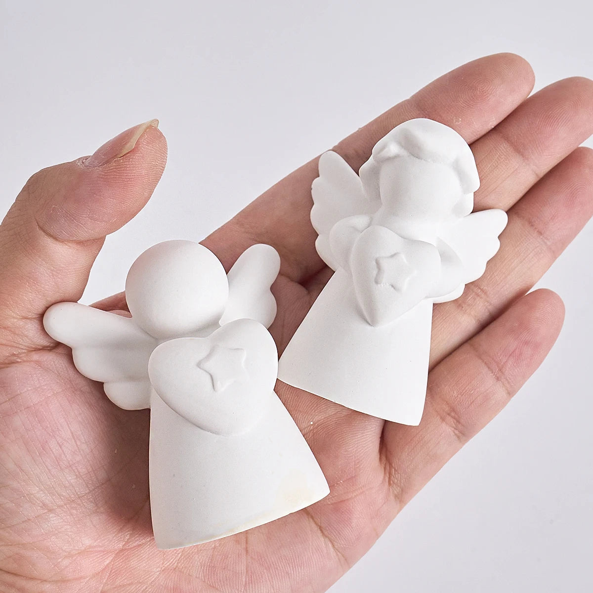 1pcs  Heart Wings Angel Silicone Mold DIY Human Sculpture Candle Gypsum Resin Mould Home Decor Birthday Gift