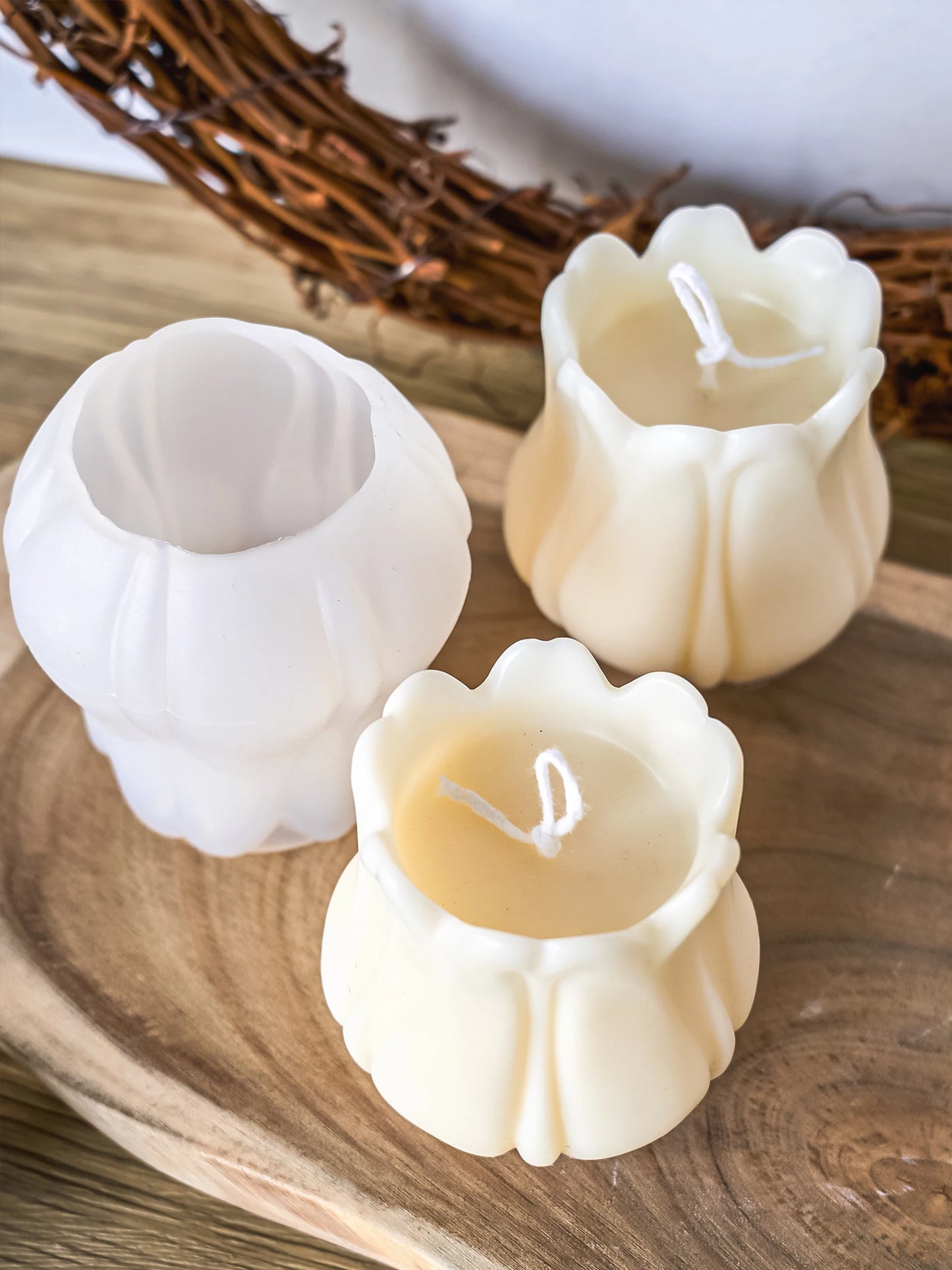 3D Tulip Flower Candle Mold Aromatherapy Candle Making DIY Handmade Soap Candlestick Resin Silicone Molds Home Decor Wedding Gif
